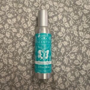 Scentsy Room Spray - “Iridescent Pearl”